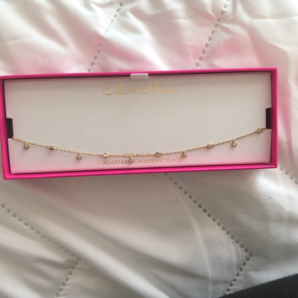 Choker necklace